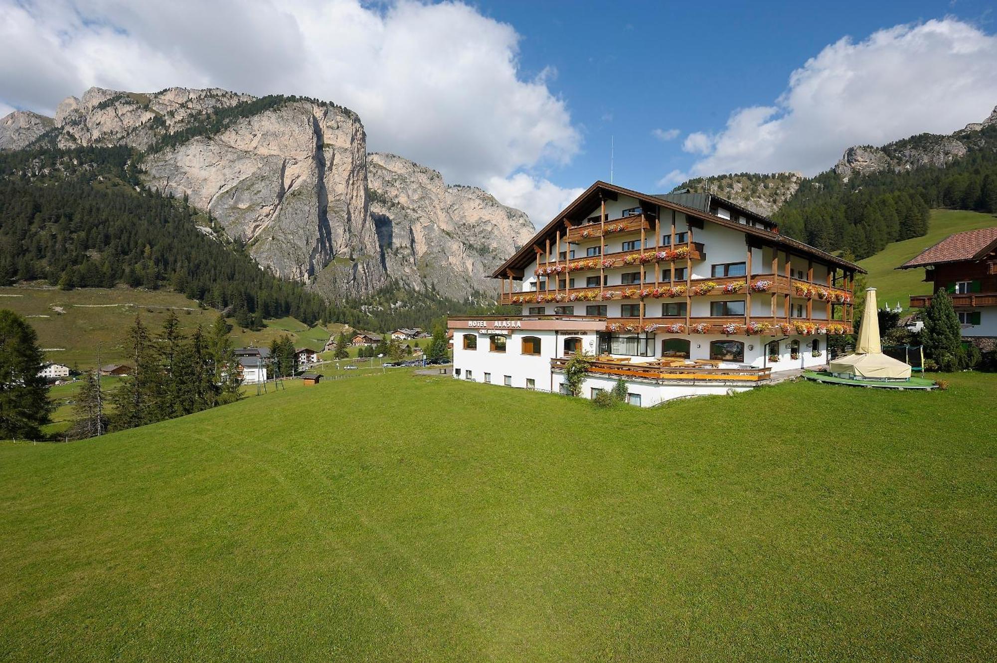 Hotel Alaska Selva di Val Gardena Exterior photo