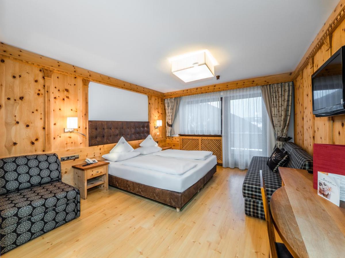 Hotel Alaska Selva di Val Gardena Exterior photo
